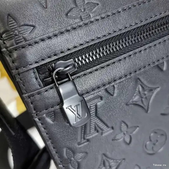 Cheap LOUIS SPRING VUITTON MESSENGER 0704